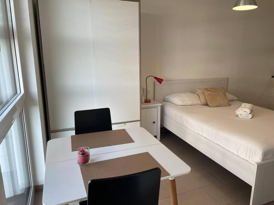 Joli Studio Confortable ! Prilly Екстериор снимка