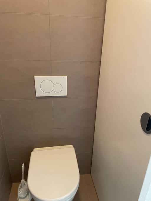 Joli Studio Confortable ! Prilly Екстериор снимка